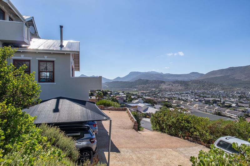 5 Bedroom Property for Sale in Fish Hoek Western Cape